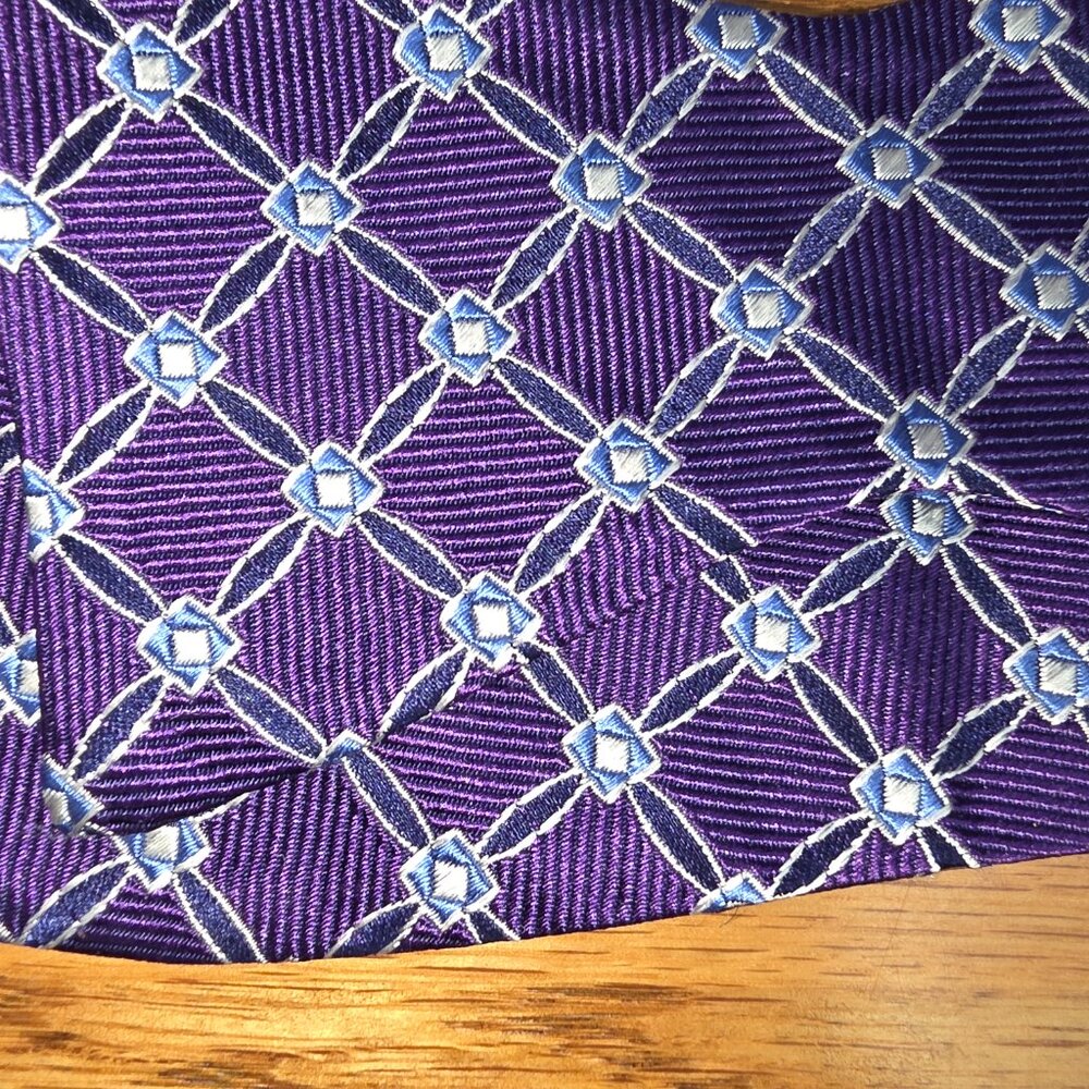 Jos A Bank 3 Bow Ties - Picture 4 of 9